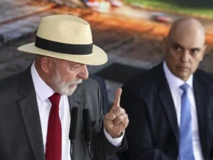 Lula revela conselho dado ao “companheiro” Alexandre Moraes sobre caso do Banco Master