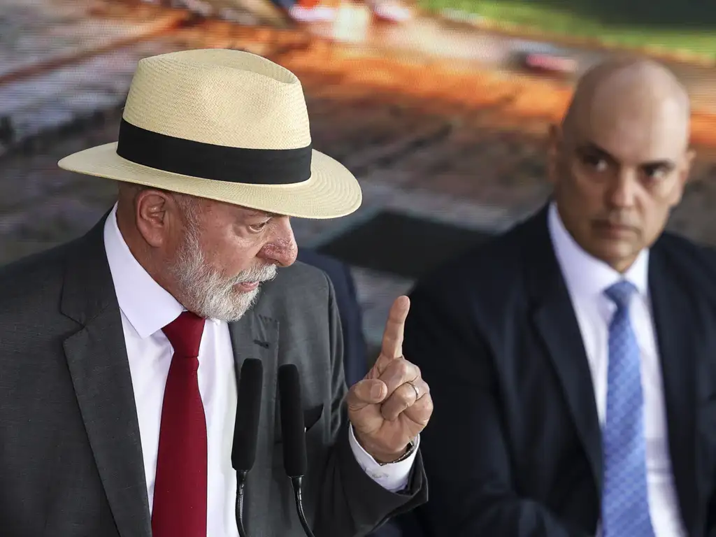 Lula revela conselho dado ao “companheiro” Alexandre Moraes sobre caso do Banco Master