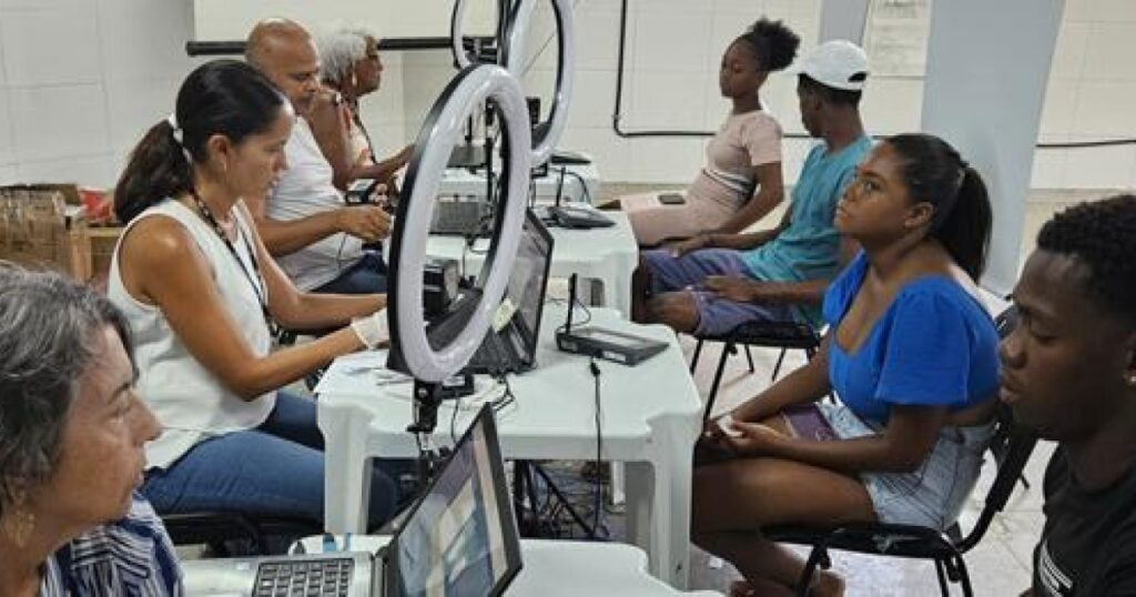 Mais de 450 mil eleitores estão com título cancelado na Bahia; saiba como regularizar documento