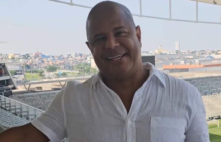 Marcelinho Carioca denuncia ex-advogada por desvio de quase R$ 500 mil