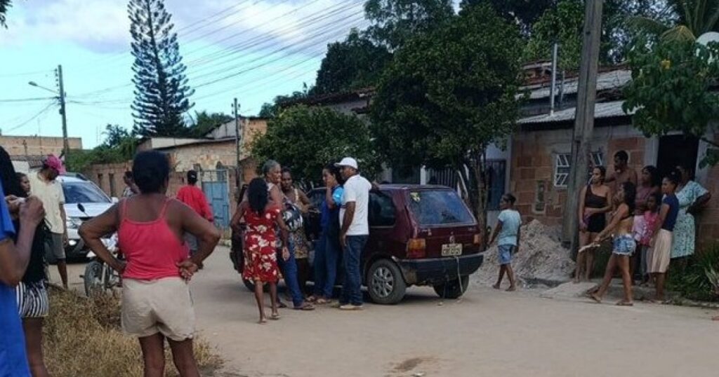 Motorista com sinais de embriaguez invade calçada, atropela criança e é preso em Itabela