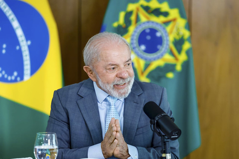 “Não é só cabeça grande”, diz Lula sobre aprovações de cearenses no ITA