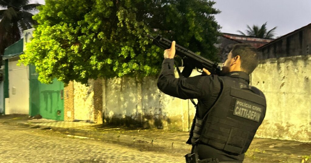 Operação é deflagrada contra tráfico de drogas e armas no Sul da Bahia