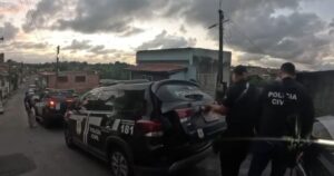 Operação prende três suspeitos por furtos de celulares em centro de distribuição na RMS; prejuízo foi de mais de R$ 162 mil