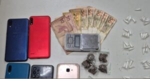 PM prende homem suspeito de tráfico em bairro de Lauro de Freitas