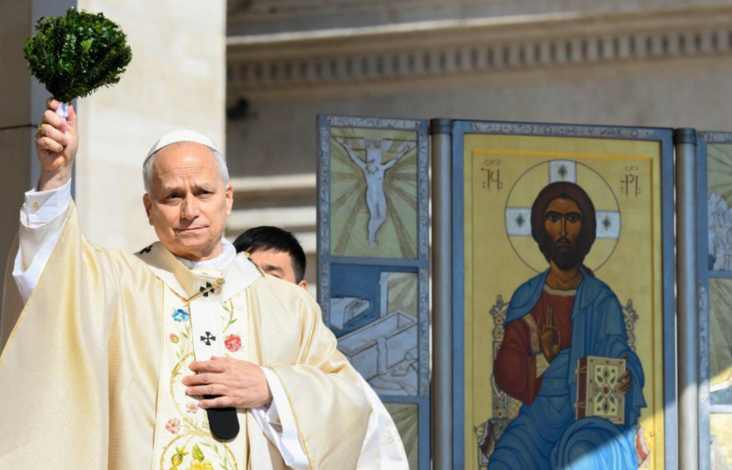 Papa Leão XIV faz primeira mensagem de Páscoa e rompe tradição histórica do Vaticano