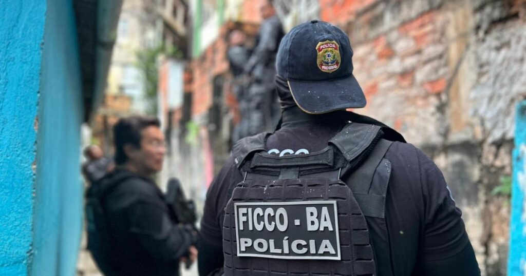 Polícia captura suspeitos de homicídios na Rodoviária de Salvador; dupla tentava fugir para São Paulo e Pernambuco