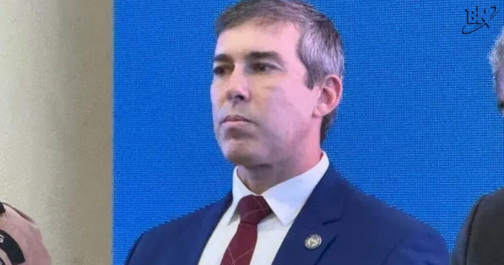 Polícia identifica adolescente que usava perfis falsos para se passar por secretário de segurança da Bahia