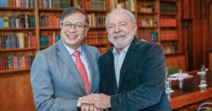 Presidente da Colômbia pede adesão ao Pix e critica EUA após relatório da Casa Branca