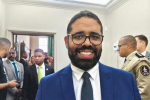 'Quem apostar na divisão do nosso grupo vai perder', afirma Felipe Freitas