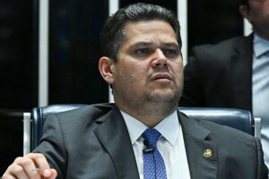 Vazamento de encontro com Messias irrita Alcolumbre às vésperas de sabatina