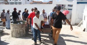 Pedreiro morto em desabamento de prédio em Salvador é sepultado em cidade natal