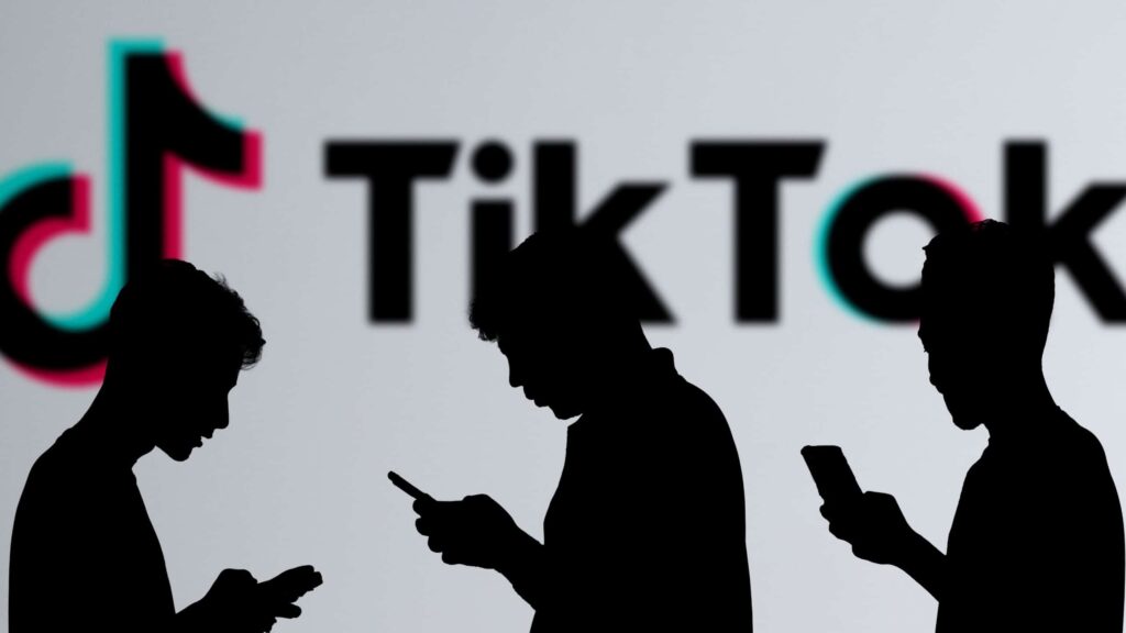 Mãe de jovem que teria morrido em desafio do TikTok cobra proibição de redes sociais