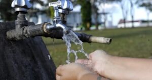 Abastecimento de água será interrompido em mais de 20 municípios baianos nesta terça-feira; saiba quais