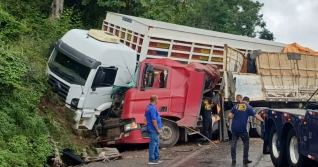 BR-324 registra quatro acidentes graves em uma semana entre Feira de Santana e Amélia Rodrigues