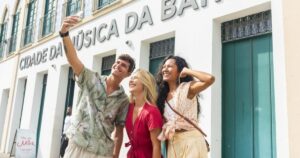 Bahia registra alta de 42% no turismo internacional e supera média nacional pelo terceiro mês consecutivo