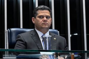 Bolsonaristas continuam desconfiados de líder do Senado e se movem para presidir a Casa em 2027