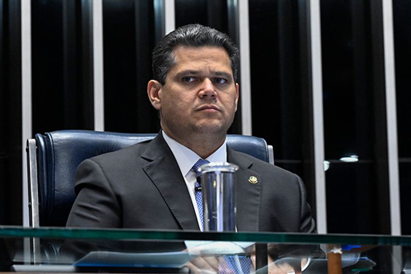 Bolsonaristas continuam desconfiados de líder do Senado e se movem para presidir a Casa em 2027