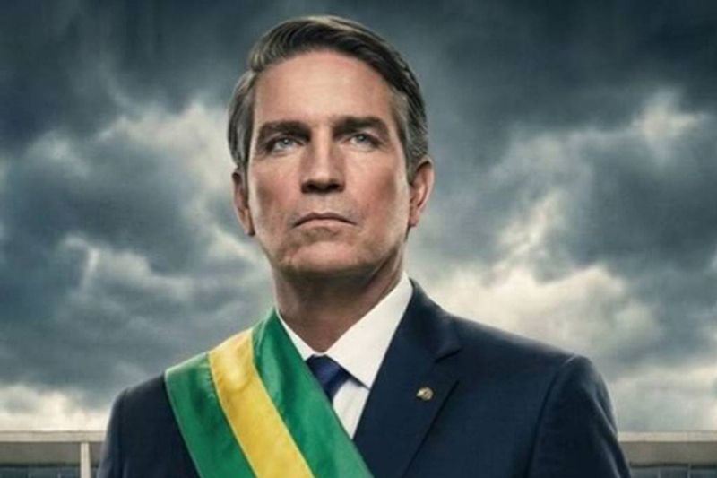 Brasileiros ‘invadem’ redes de ator que interpreta Bolsonaro após divulgação de áudios de Flávio