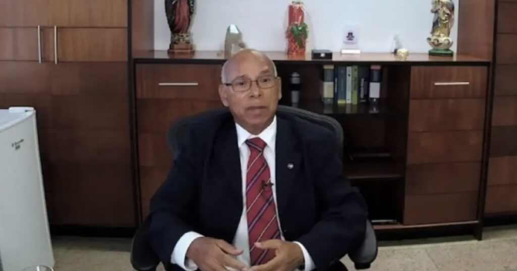 CNJ abre processo disciplinar contra desembargador do TJ-BA que concedeu prisão domiciliar a chefe de facção em plantão judicial