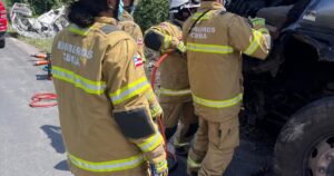 Carro colide com ponte e deixa um morto na BR-116