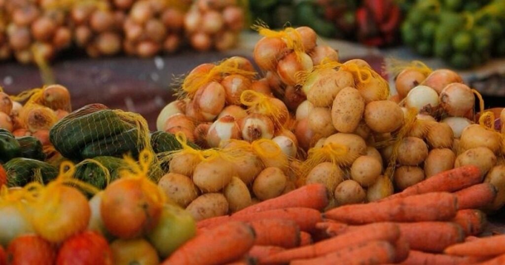 Cesta básica de Salvador registra alta de 2,36% em abril e custa R$ 624,01