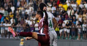 De virada, Fluminense de Feira vence clássico contra o Feira e mantém liderança da Série B do Baiano