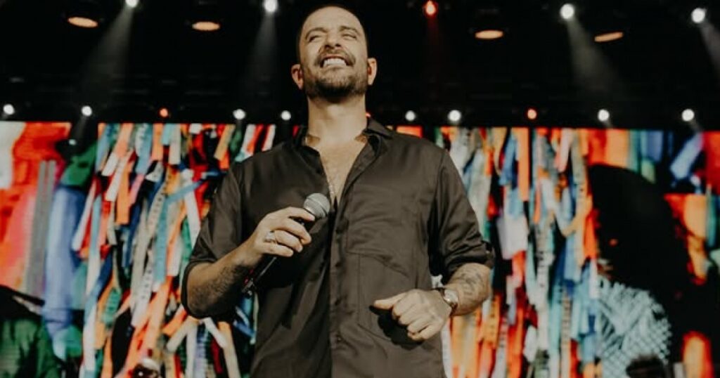 Diogo Nogueira cancela agenda de shows após diagnóstico de infecção com quadro delicado