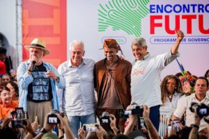 Em Serrinha, Wagner elege comparação de gestões como critério decisivo para o voto nas eleições