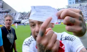 Erro grotesco da arbitragem força saída de Neymar em Santos x Coritiba