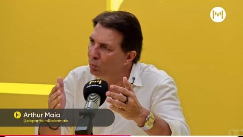 “Eu acho muito difícil Lula se reeleger”, diz Arthur Maia