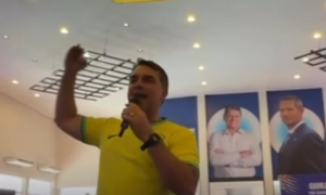 Flávio Bolsonaro acusa Lula de aparelhar a PF e diz que estão tentando “enterrá-lo vivo”
