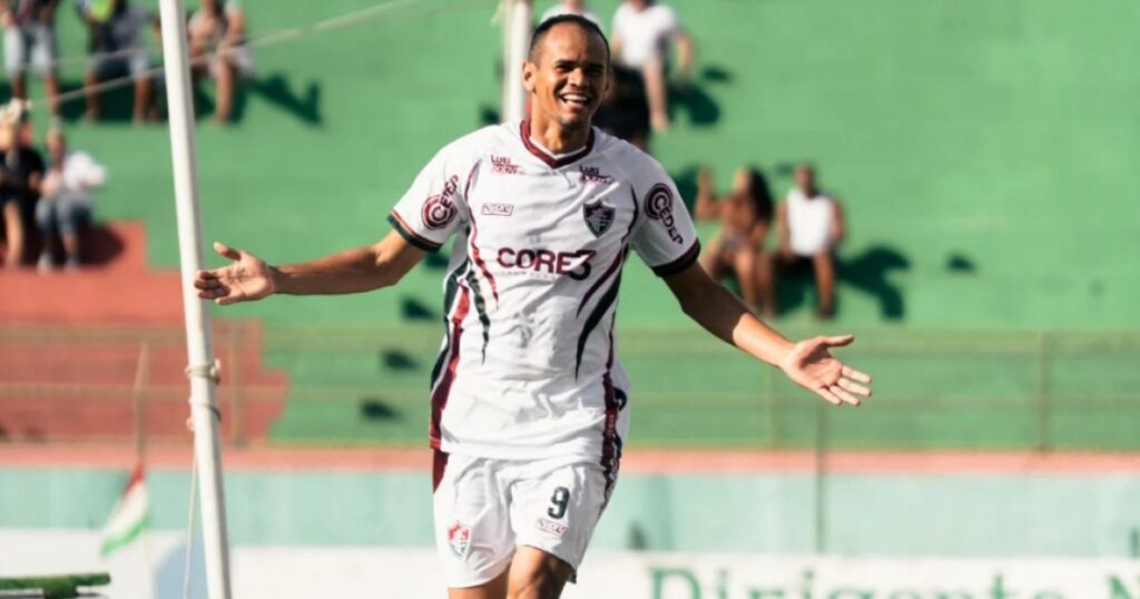 Fluminense de Feira e SSA FC vencem na abertura da segunda rodada da Série B do Baiano