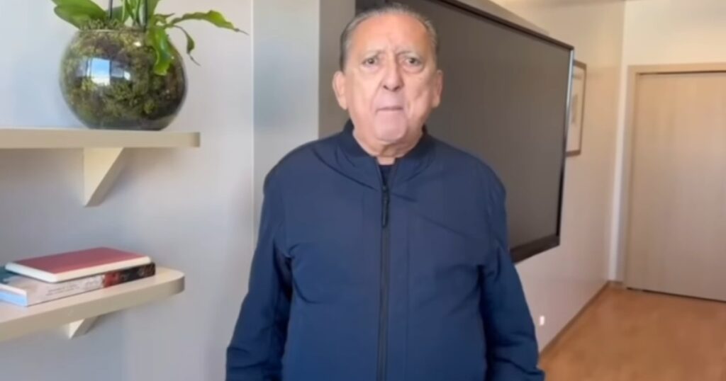 Galvão Bueno vê Neymar ameaçado na Copa do Mundo e diz que permanência "cabe ao Ancelotti"