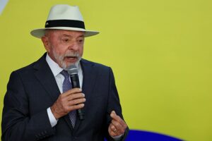 Governo Lula deixa de fora taxação sobre lucro de empresas contra alta de combustíveis