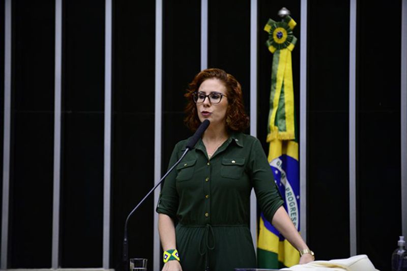 Justiça da Itália julga nesta sexta recurso contra extradição de Carla Zambelli ao Brasil