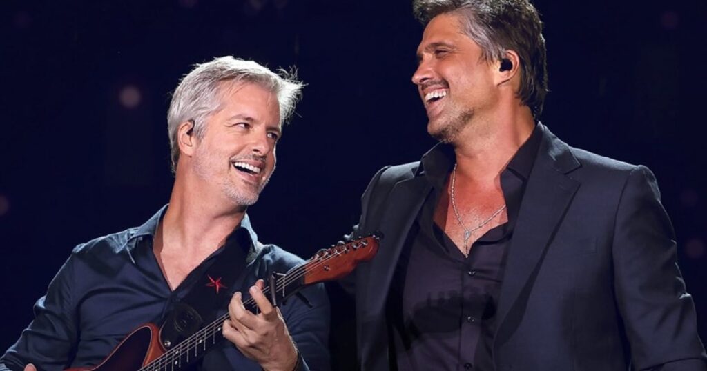 Justiça determina suspensão de contratação de Victor e Léo para show no São João em cidade baiana