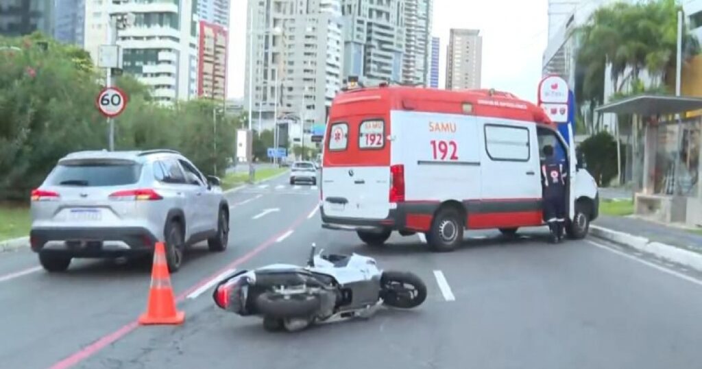 Mulher morre ao tentar fugir de assalto na Av. Magalhães Neto em Salvador