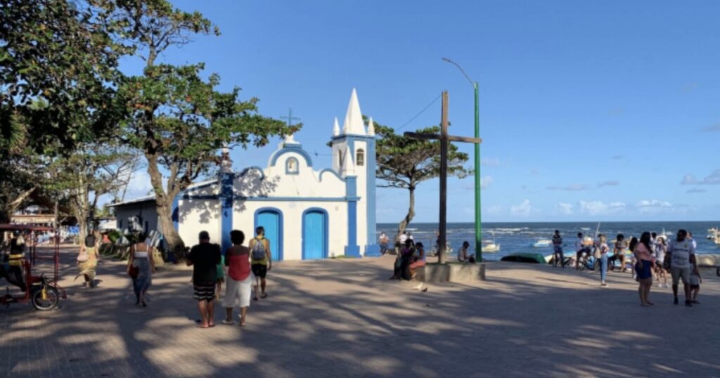 Neoenergia deverá apresentar plano para proteger animais de choques elétricos em Praia do Forte