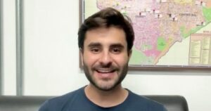 Neto de Dilma vira réu por difamação após ação movida por Nikolas Ferreira