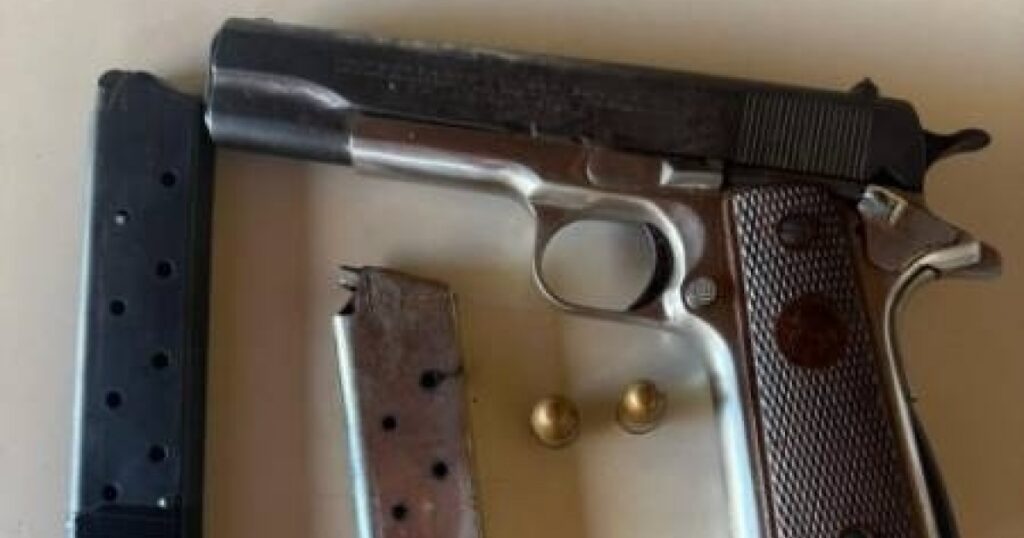 PM prende homem por porte ilegal de arma de fogo no extremo sul da Bahia