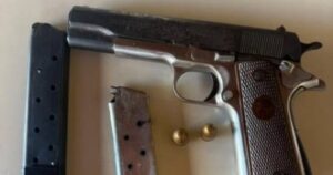PM prende homem por porte ilegal de arma de fogo no extremo sul da Bahia