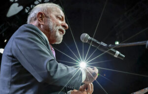 Pesquisa Quaest mostra como eleitores avaliam o governo Lula; veja os números