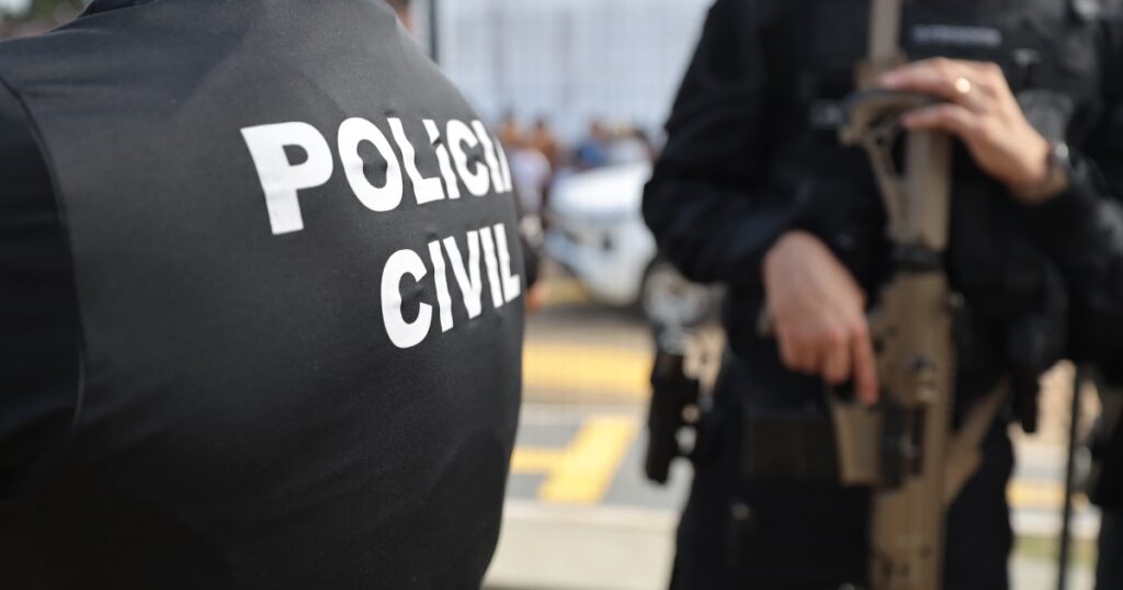 Polícia Civil prende suspeito em flagrante e cumpre mandados de prisão em Camaçari