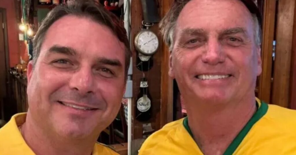 Se eleito, Flávio Bolsonaro diz que condenados do 8 de Janeiro “subirão a rampa do Planalto” em 2027