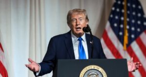 Trump diz que EUA estão prontos para dialogar com Cuba e chama país de “falido”