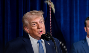 Trump diz que pode enviar porta-aviões a Cuba para derrubar governo da ilha