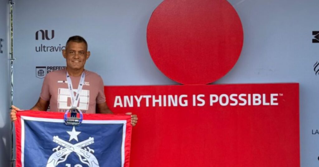 Tenente-coronel da PM da Bahia completa terceiro Ironman em 6 anos e leva esposa para a primeira prova: "indescritível"