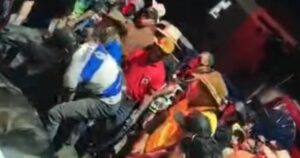 Caminhão atinge participantes de cavalgada na Bahia, deixa dois feridos e provoca morte de cavalo