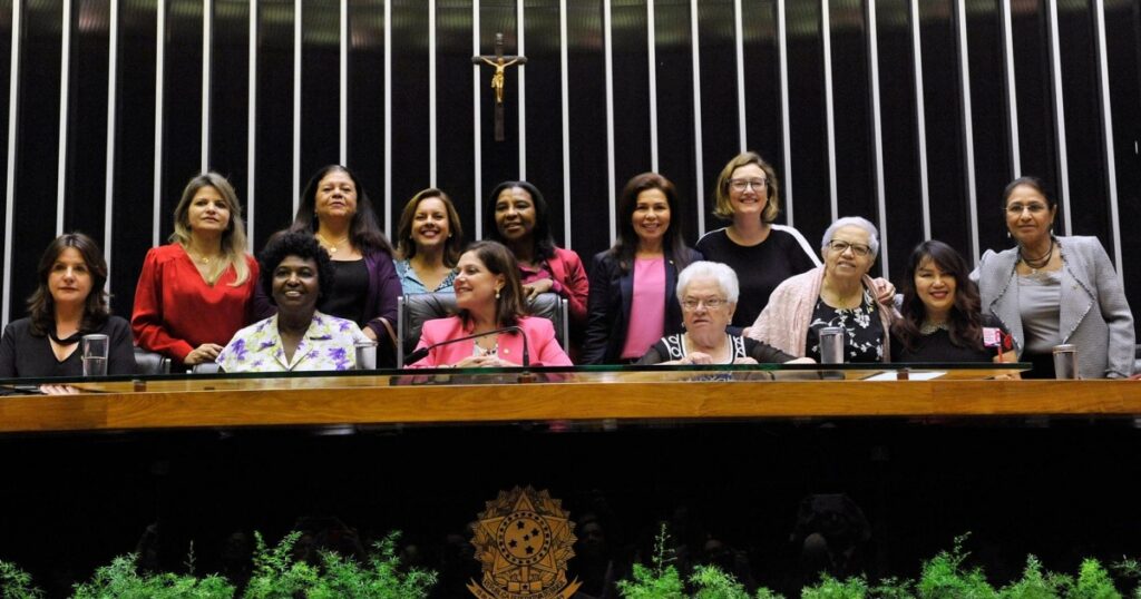 Candidaturas femininas crescem, mas número de eleitas continua baixo